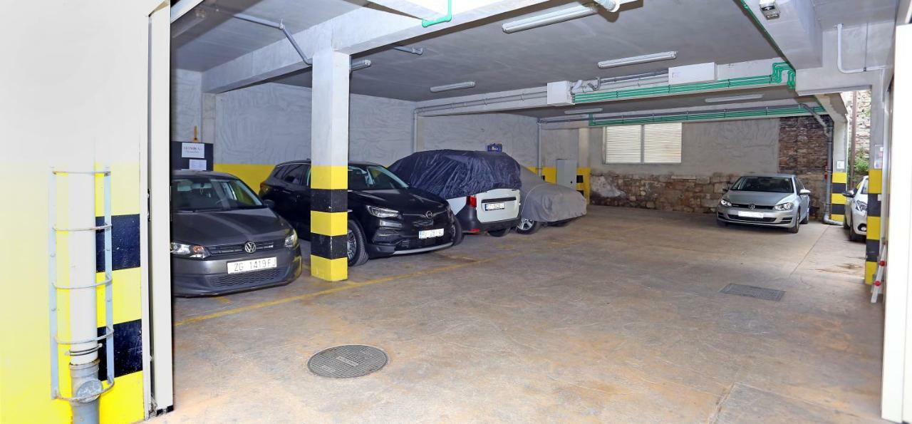 Luxury Apts Leone Split Centre Kültér fotó